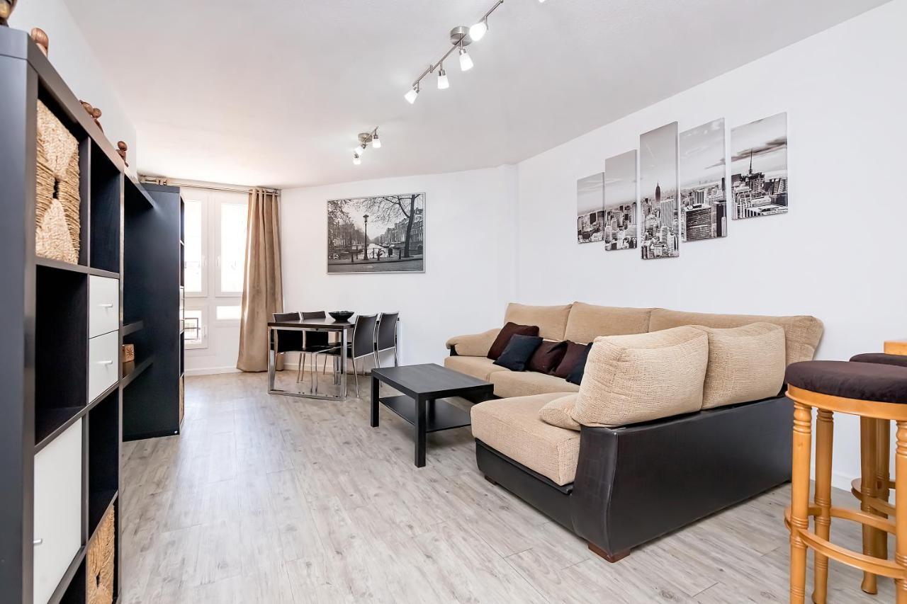Bhost - Roca Castle Apartman Torremolinos Kültér fotó