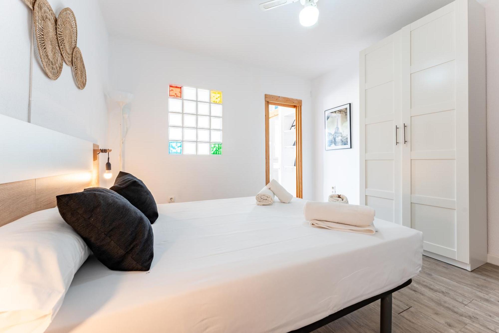 Bhost - Roca Castle Apartman Torremolinos Kültér fotó